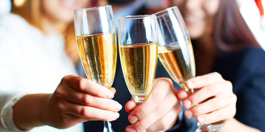 Cómo se hace un brindis: Guía Definitiva para triunfar brindando y brindar triunfando en tus fiestas
