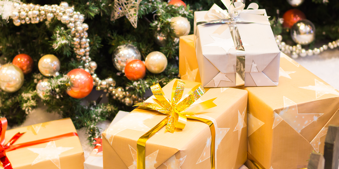 6 Ideas de regalos navideños para el “Amigo Invisible”